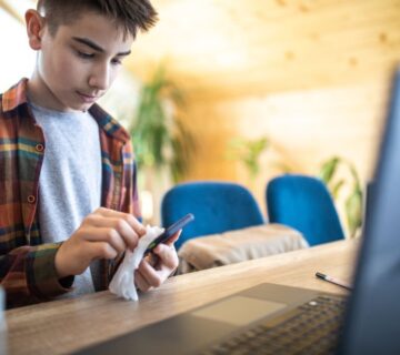 Çocuklarda Tik Bozuklukları